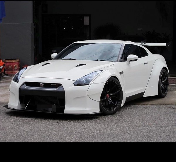 NISSAN GTR 35 SIDE SKIRT ( SK -3035)